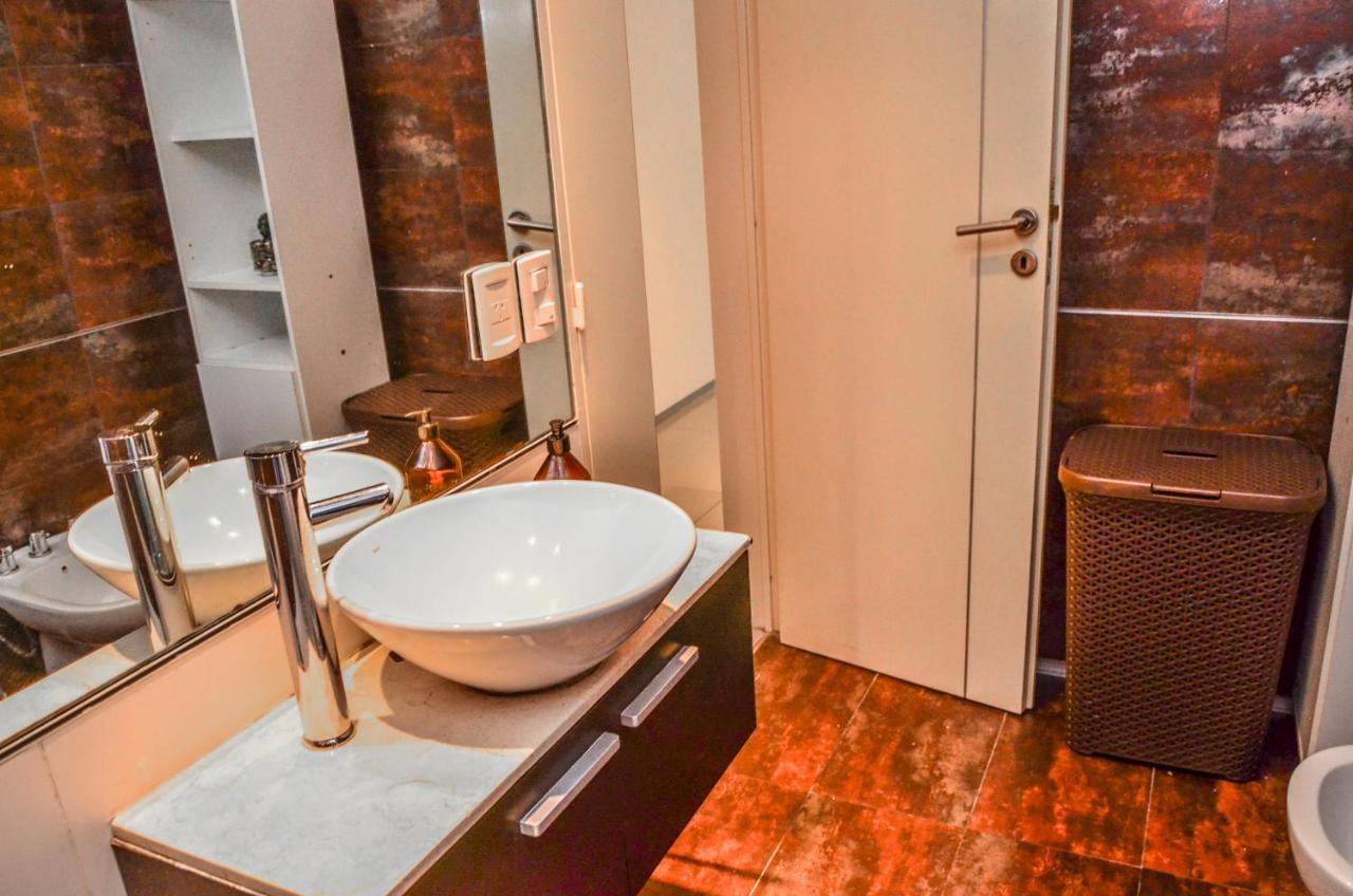 Monoambiente Super Amplio Y Comodo, Ideal Para Explorar La Ciudad บัวโนสไอเรส ภายนอก รูปภาพ