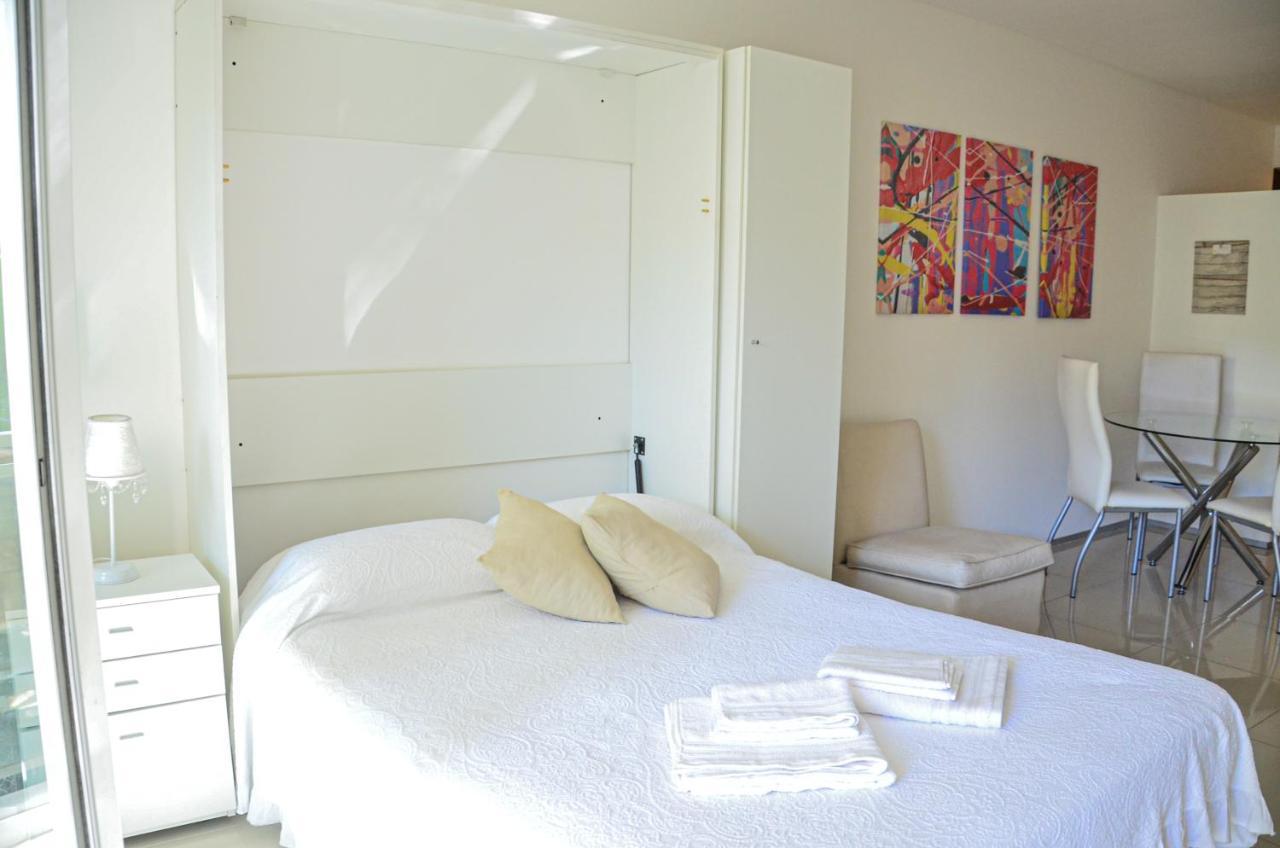 Monoambiente Super Amplio Y Comodo, Ideal Para Explorar La Ciudad บัวโนสไอเรส ภายนอก รูปภาพ